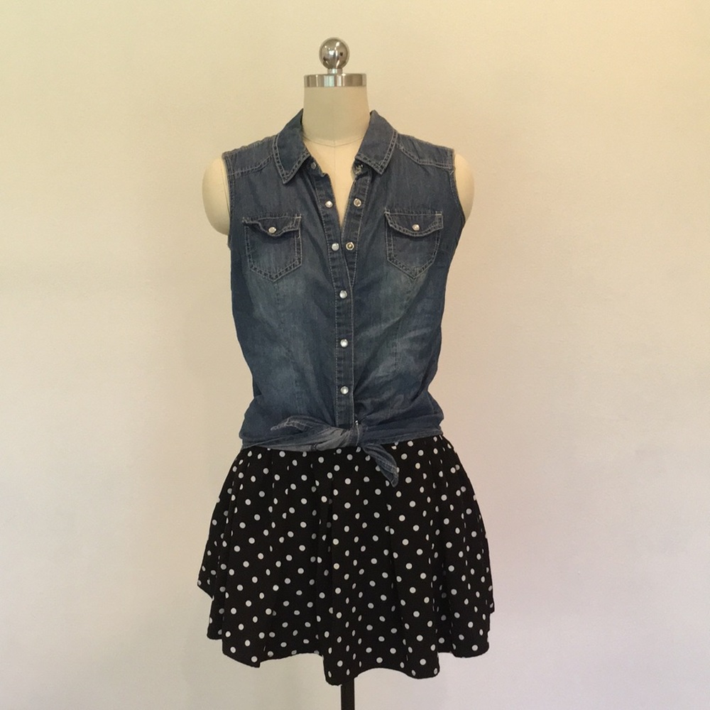Forever 21 Pleated Shorts, Size M